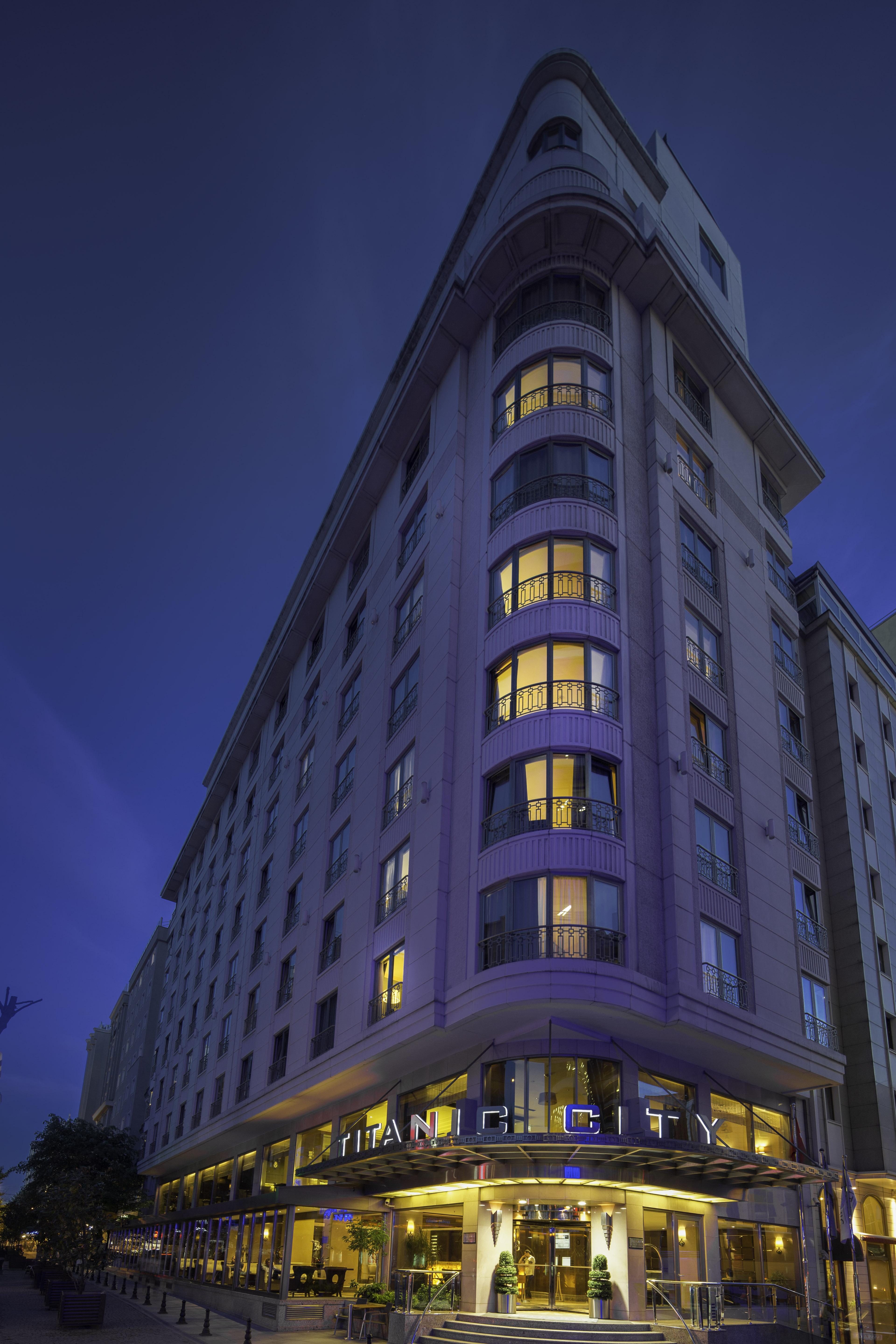 Titanic City Taksim Istanbul Ngoại thất bức ảnh